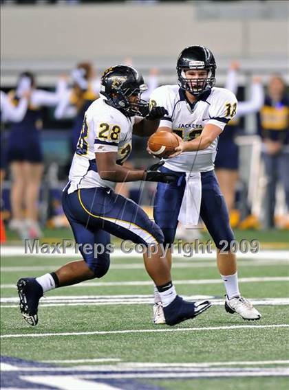 Thumbnail 3 in Stephenville vs. Aledo (Texas 4A Division II Region I Playoffs) photogallery.