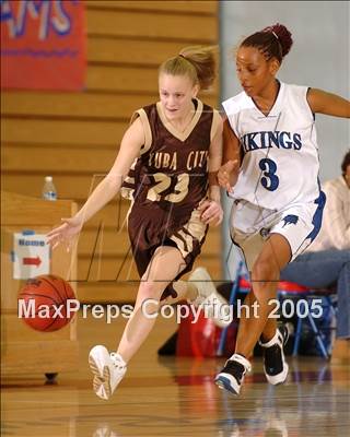 Thumbnail 2 in Yuba City vs. Valley (Bulldog Classic) photogallery.