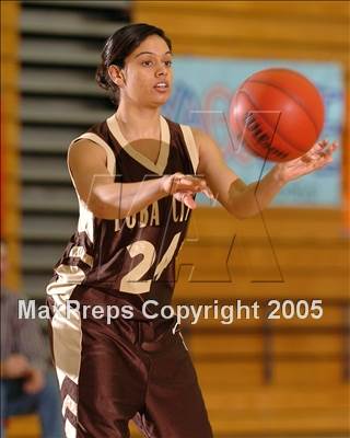 Thumbnail 3 in Yuba City vs. Valley (Bulldog Classic) photogallery.