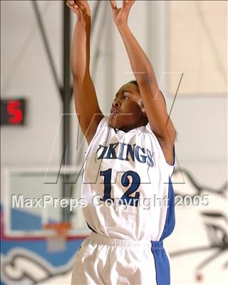 Thumbnail 2 in Yuba City vs. Valley (Bulldog Classic) photogallery.
