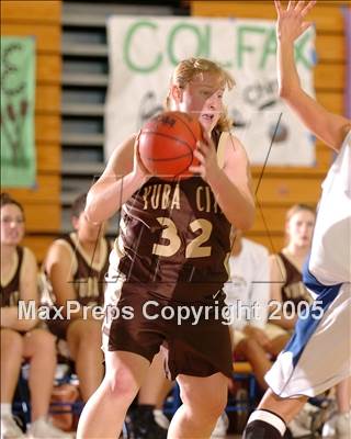 Thumbnail 3 in Yuba City vs. Valley (Bulldog Classic) photogallery.