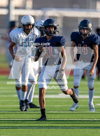 Thumbnail 3 in Tompkins vs Paetow (B teams) photogallery.