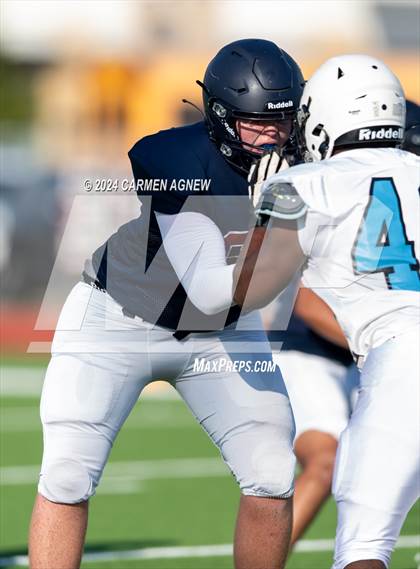 Thumbnail 2 in Tompkins vs Paetow (B teams) photogallery.