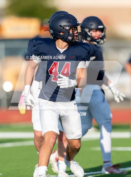 Thumbnail 3 in Tompkins vs Paetow (B teams) photogallery.