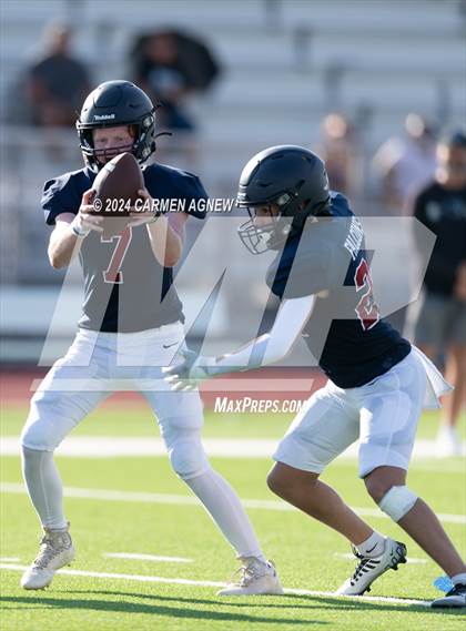 Thumbnail 2 in Tompkins vs Paetow (B teams) photogallery.