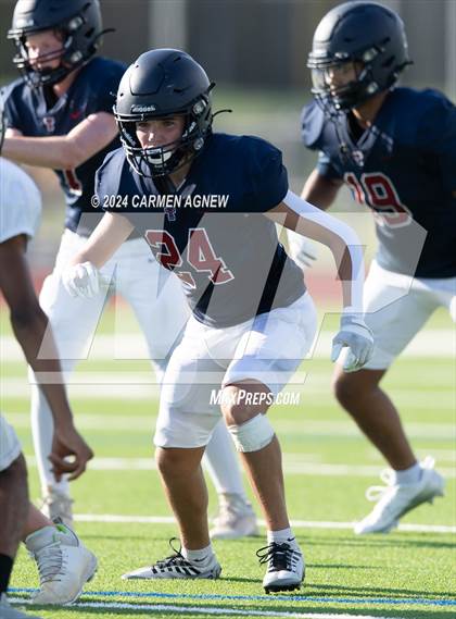 Thumbnail 1 in Tompkins vs Paetow (B teams) photogallery.