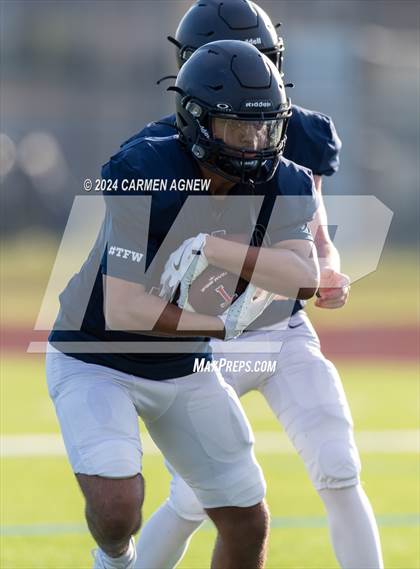 Thumbnail 2 in Tompkins vs Paetow (B teams) photogallery.
