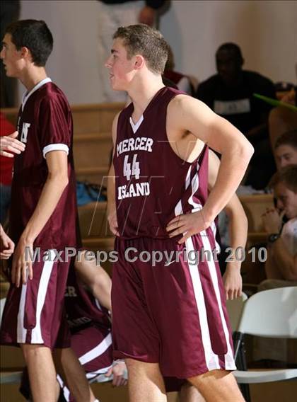 Thumbnail 2 in Mercer Island vs. Rancho Cucamonga (Desert Heat Invitational) photogallery.
