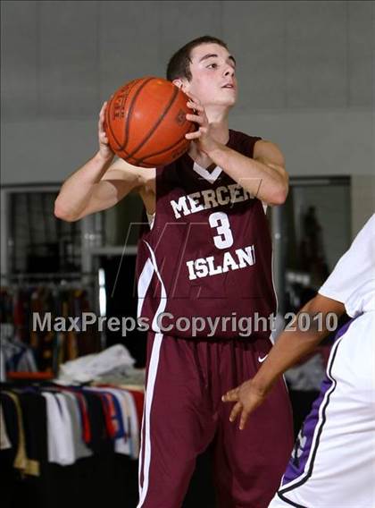 Thumbnail 2 in Mercer Island vs. Rancho Cucamonga (Desert Heat Invitational) photogallery.
