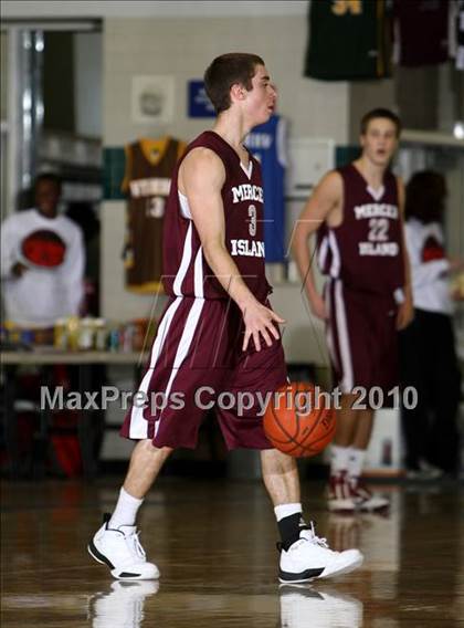 Thumbnail 2 in Mercer Island vs. Rancho Cucamonga (Desert Heat Invitational) photogallery.