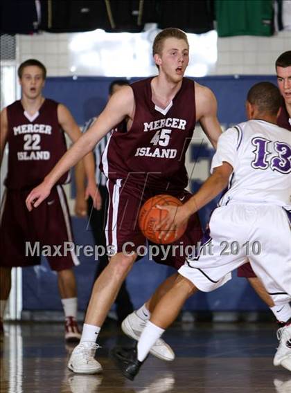 Thumbnail 3 in Mercer Island vs. Rancho Cucamonga (Desert Heat Invitational) photogallery.