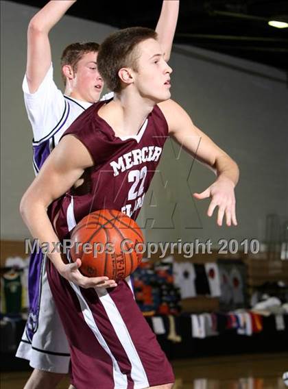 Thumbnail 2 in Mercer Island vs. Rancho Cucamonga (Desert Heat Invitational) photogallery.