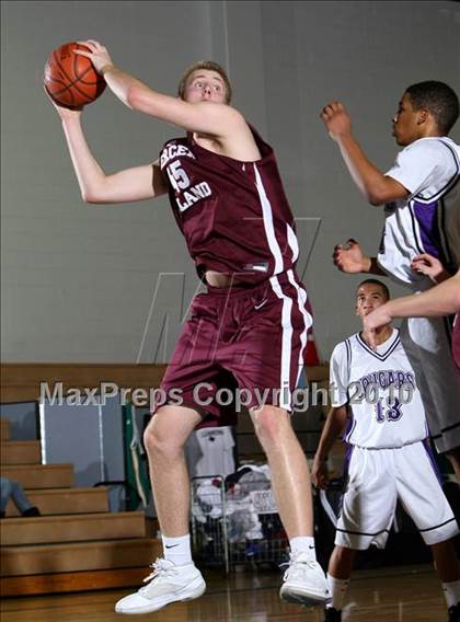 Thumbnail 2 in Mercer Island vs. Rancho Cucamonga (Desert Heat Invitational) photogallery.