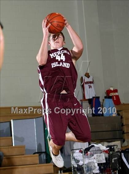 Thumbnail 1 in Mercer Island vs. Rancho Cucamonga (Desert Heat Invitational) photogallery.
