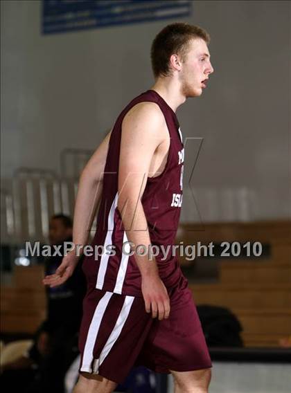 Thumbnail 2 in Mercer Island vs. Rancho Cucamonga (Desert Heat Invitational) photogallery.