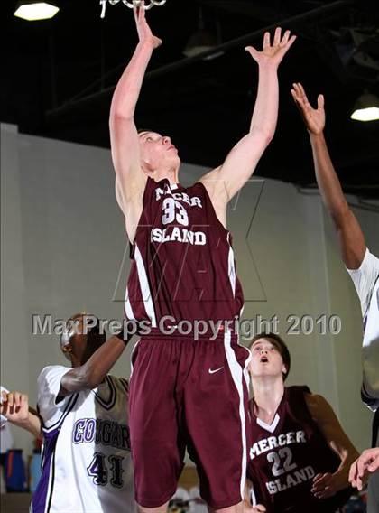 Thumbnail 3 in Mercer Island vs. Rancho Cucamonga (Desert Heat Invitational) photogallery.