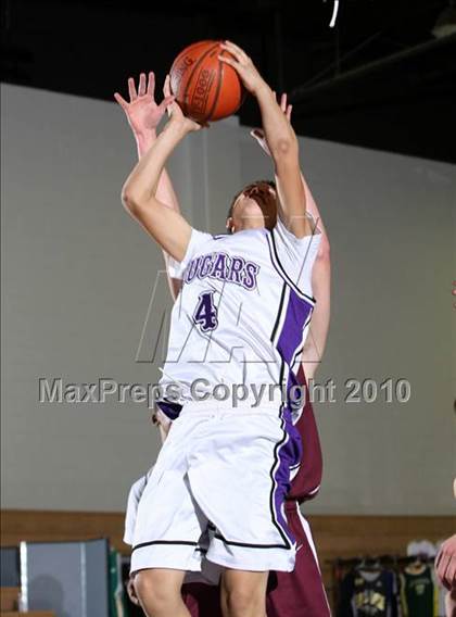 Thumbnail 3 in Mercer Island vs. Rancho Cucamonga (Desert Heat Invitational) photogallery.