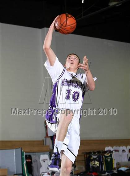 Thumbnail 2 in Mercer Island vs. Rancho Cucamonga (Desert Heat Invitational) photogallery.
