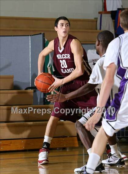 Thumbnail 3 in Mercer Island vs. Rancho Cucamonga (Desert Heat Invitational) photogallery.