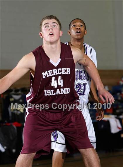 Thumbnail 2 in Mercer Island vs. Rancho Cucamonga (Desert Heat Invitational) photogallery.