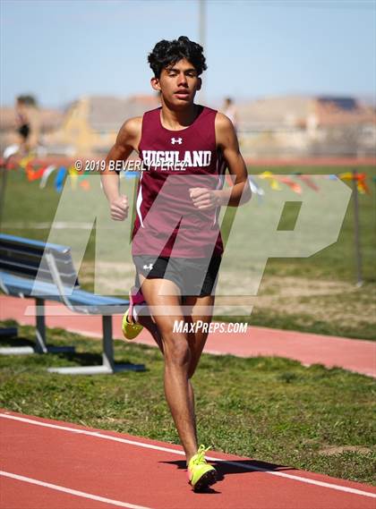 Thumbnail 2 in Highland vs Littlerock vs Eastside (800m) photogallery.