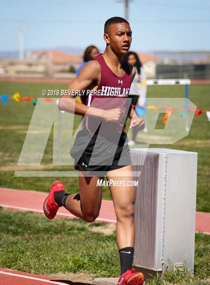 Thumbnail 3 in Highland vs Littlerock vs Eastside (800m) photogallery.