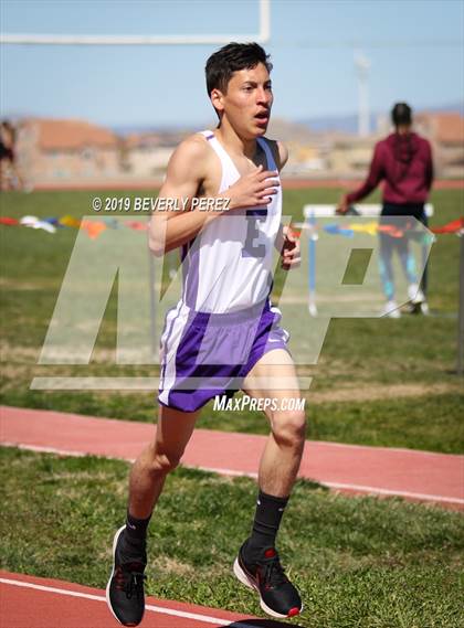 Thumbnail 2 in Highland vs Littlerock vs Eastside (800m) photogallery.