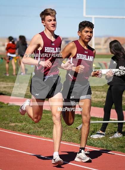 Thumbnail 2 in Highland vs Littlerock vs Eastside (800m) photogallery.