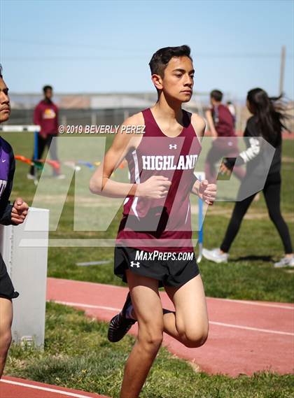 Thumbnail 2 in Highland vs Littlerock vs Eastside (800m) photogallery.