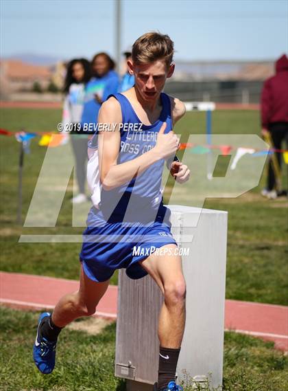 Thumbnail 3 in Highland vs Littlerock vs Eastside (800m) photogallery.