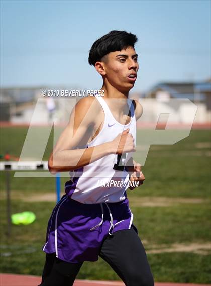 Thumbnail 3 in Highland vs Littlerock vs Eastside (800m) photogallery.
