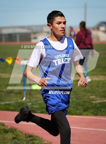 Thumbnail 1 in Highland vs Littlerock vs Eastside (800m) photogallery.