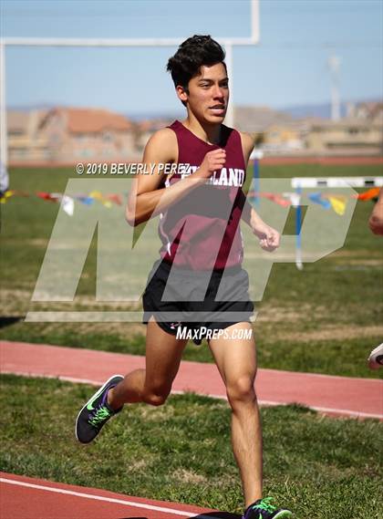 Thumbnail 2 in Highland vs Littlerock vs Eastside (800m) photogallery.