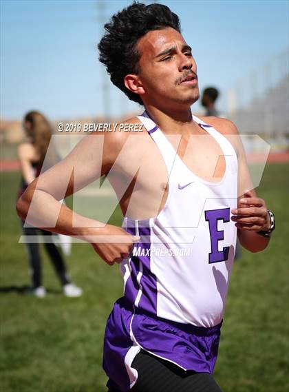 Thumbnail 2 in Highland vs Littlerock vs Eastside (800m) photogallery.