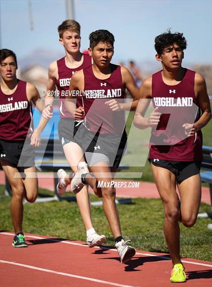 Thumbnail 2 in Highland vs Littlerock vs Eastside (800m) photogallery.