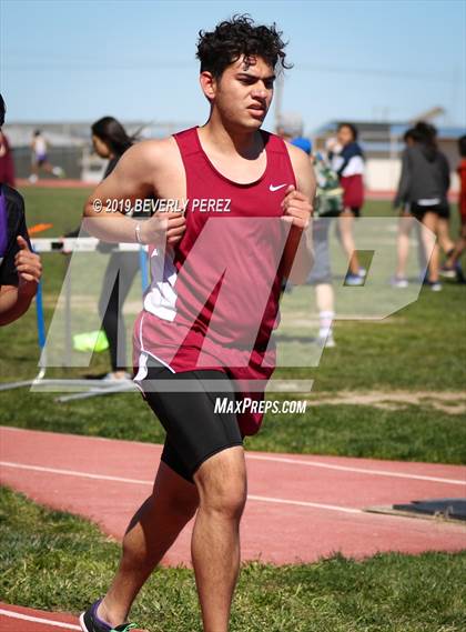 Thumbnail 2 in Highland vs Littlerock vs Eastside (800m) photogallery.