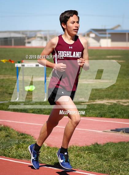 Thumbnail 2 in Highland vs Littlerock vs Eastside (800m) photogallery.