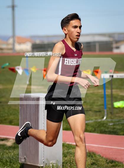 Thumbnail 3 in Highland vs Littlerock vs Eastside (800m) photogallery.