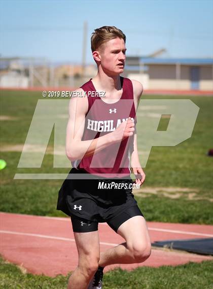 Thumbnail 1 in Highland vs Littlerock vs Eastside (800m) photogallery.