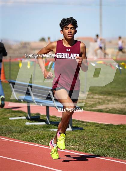 Thumbnail 3 in Highland vs Littlerock vs Eastside (800m) photogallery.