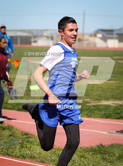 Thumbnail 3 in Highland vs Littlerock vs Eastside (800m) photogallery.