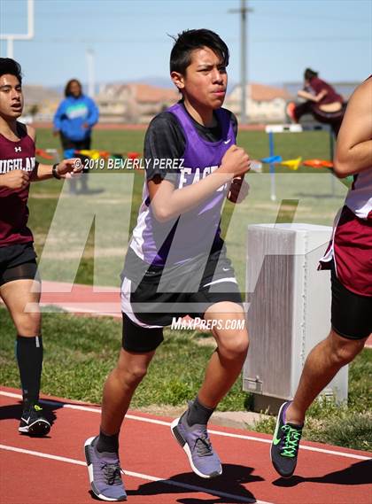 Thumbnail 2 in Highland vs Littlerock vs Eastside (800m) photogallery.