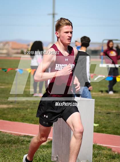 Thumbnail 2 in Highland vs Littlerock vs Eastside (800m) photogallery.