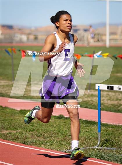 Thumbnail 3 in Highland vs Littlerock vs Eastside (800m) photogallery.