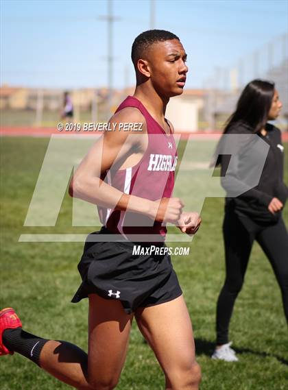 Thumbnail 3 in Highland vs Littlerock vs Eastside (800m) photogallery.