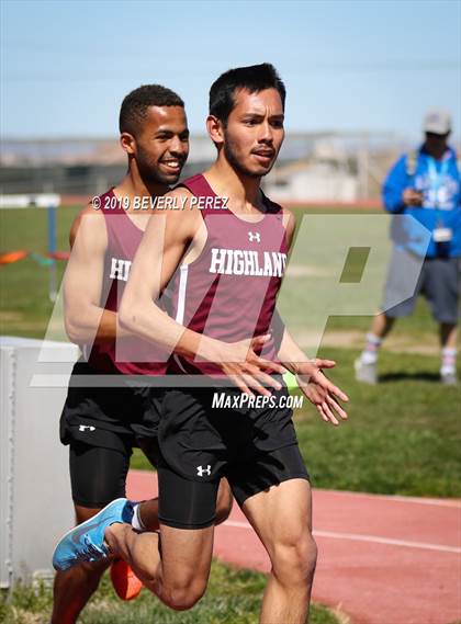 Thumbnail 2 in Highland vs Littlerock vs Eastside (800m) photogallery.