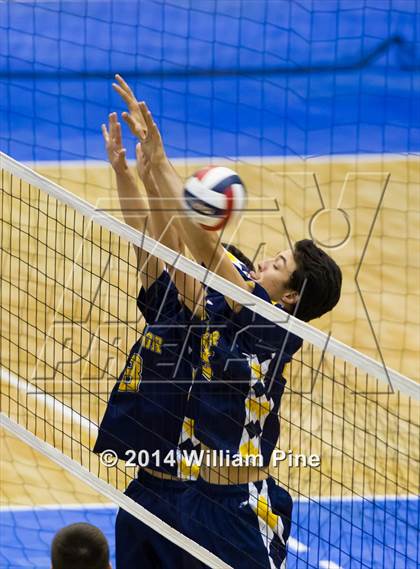 Thumbnail 3 in Eastport-South Manor vs. Victor (NYSPHSAA Division 2 Final) photogallery.