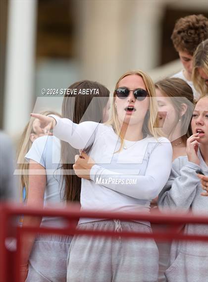 Thumbnail 2 in Legend vs. Arapahoe (CHSAA 5A Semifinals) photogallery.
