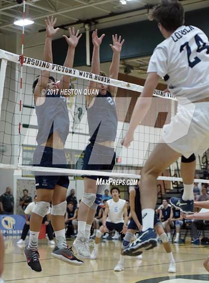 Thumbnail 2 in Loyola vs. Corona Del Mar (CIF SoCal Regional D1 Final) photogallery.