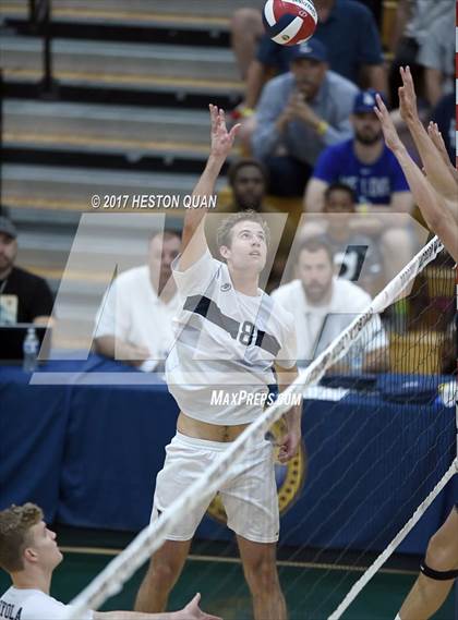 Thumbnail 3 in Loyola vs. Corona Del Mar (CIF SoCal Regional D1 Final) photogallery.